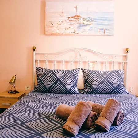 Virginia Apartment