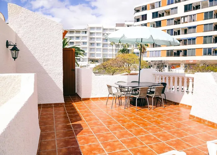 Virginia Apartment *